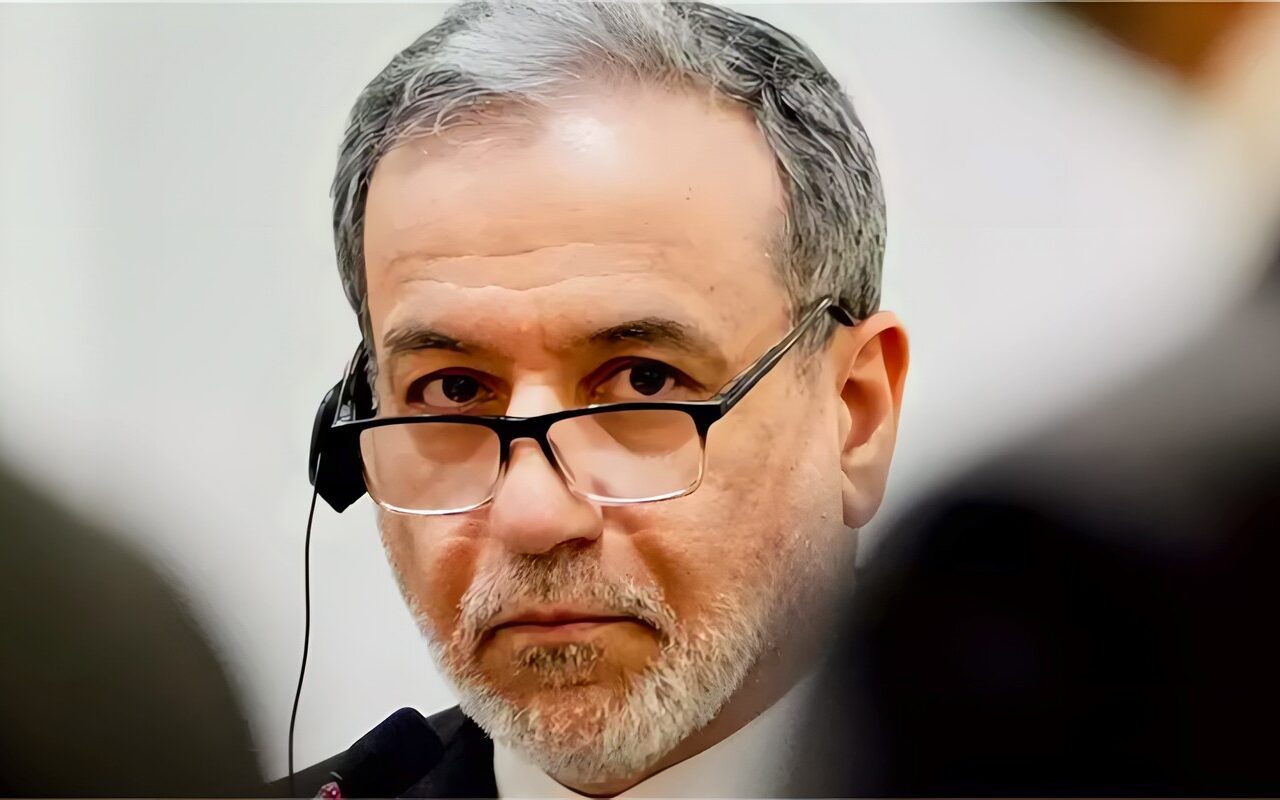 عراقجي: إيران مستعدة للدبلوماسية لكننا سندافع عن أنفسنا