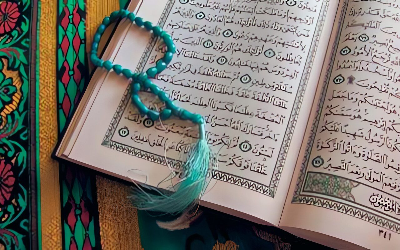 ذكر سهل وبسيط يمحو الحزن من القلب.. ردده ينجيك الله