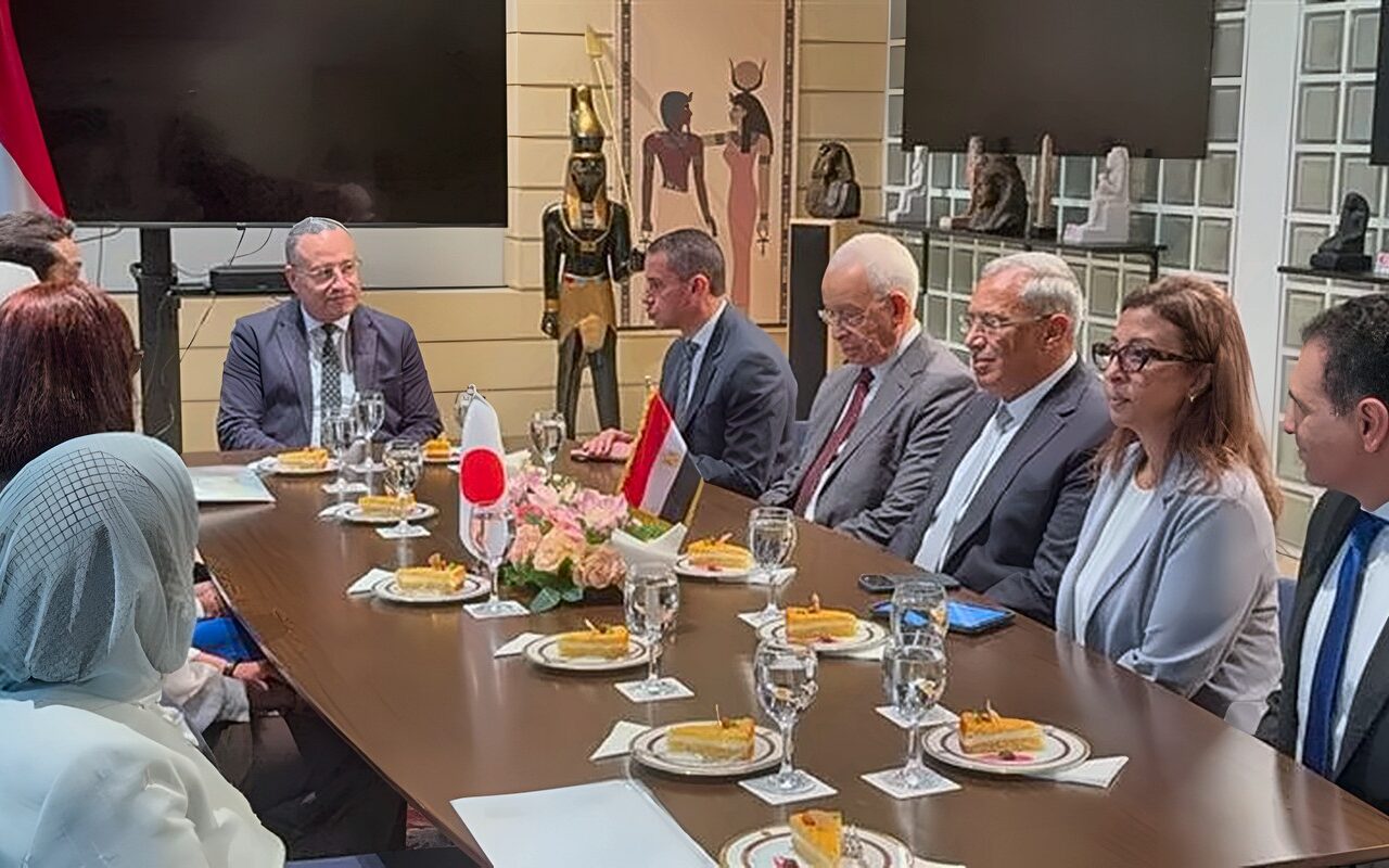 قنصوة يطلع على استراتيجية طوكيو للشركات الناشئة ونموذج «قاعدة الابتكار» لربط الجامعات والمستثمرين