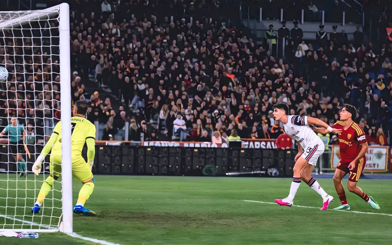 روما يحول تأخره إلى انتصار مثير على كالياري بنتيجة 4-2 في الدوري الإيطالي