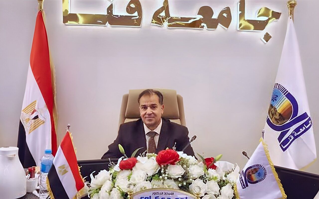جامعة قنا تعفي طلاب حلايب وشلاتين ومرسي علم من الرسوم