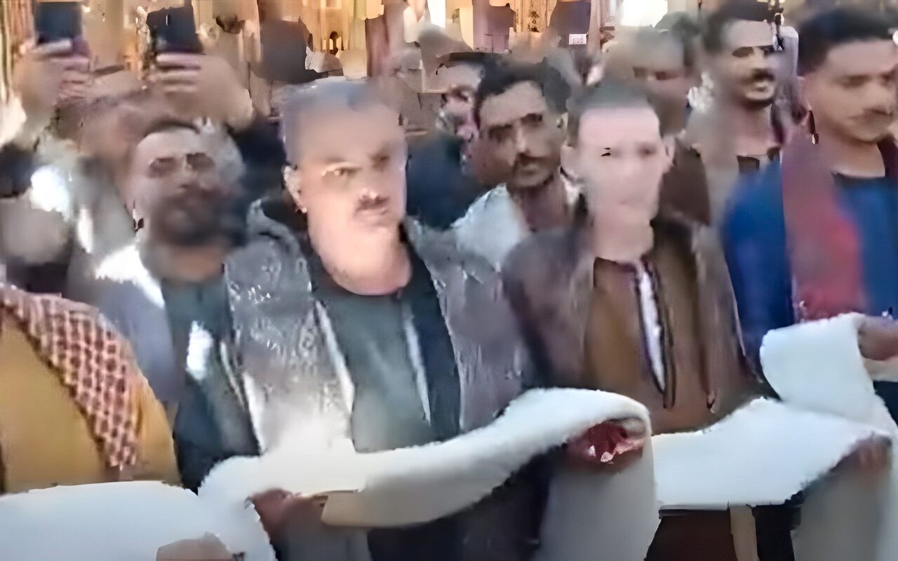 بعد 16 عاما، 4 أكفان تنهي خصومة ثأرية في البداري بأسيوط (فيديو)
