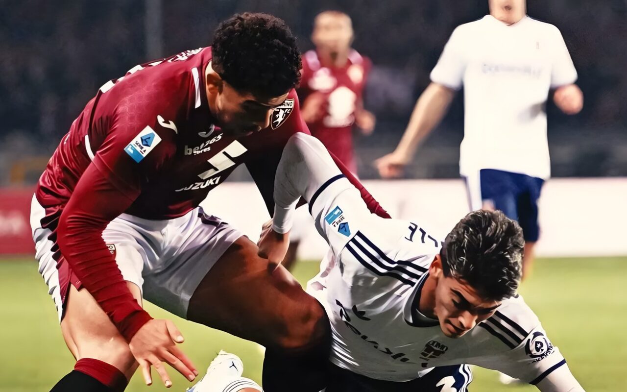 كومو يخطف فوزا غاليا من تورينو 3-1 في الدوري الإيطالي