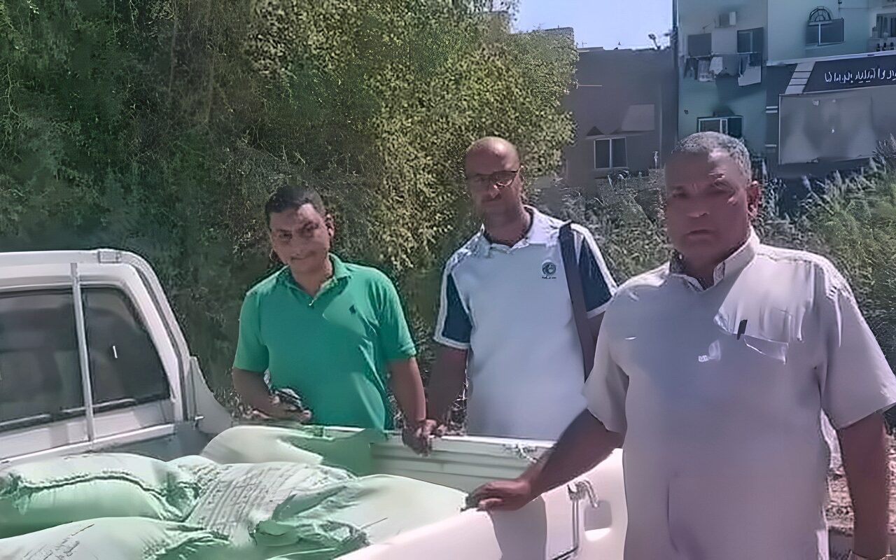 تموين أبو تشت: ضبط 10 أجولة دقيق مدعم قبل بيعها بالسوق السوداء