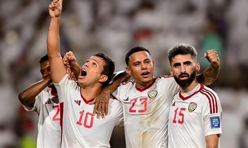 الإمارات تتقدم على عمان بهدف في الشوط الأول بنصف نهائي كأس الخليج