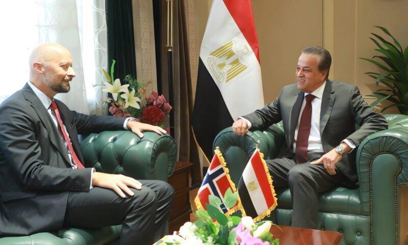 وزير الصحة يبحث مع السفير النرويجي إنشاء مركز للتدريب الطبي بالمحاكاة