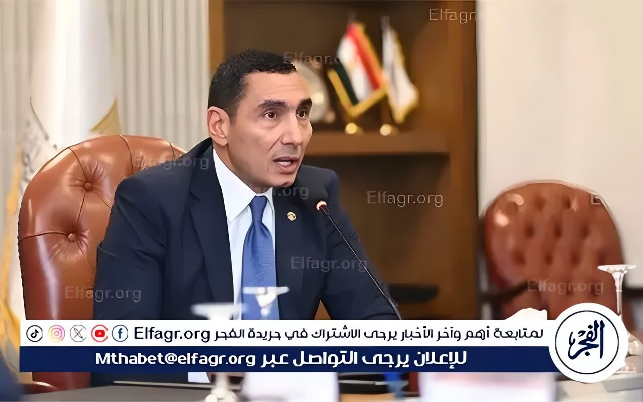 وزير الشباب والرياضة يعزي أسرتي لاعبتي أسيوط ويوجه بصرف إعانة عاجلة ويطمئن على المصابين