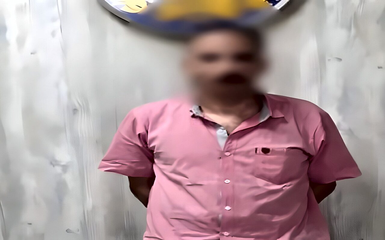 سقوط عاطل روَّج لبيع الشهادات والمحررات الرسمية المقلدة في الجيزة