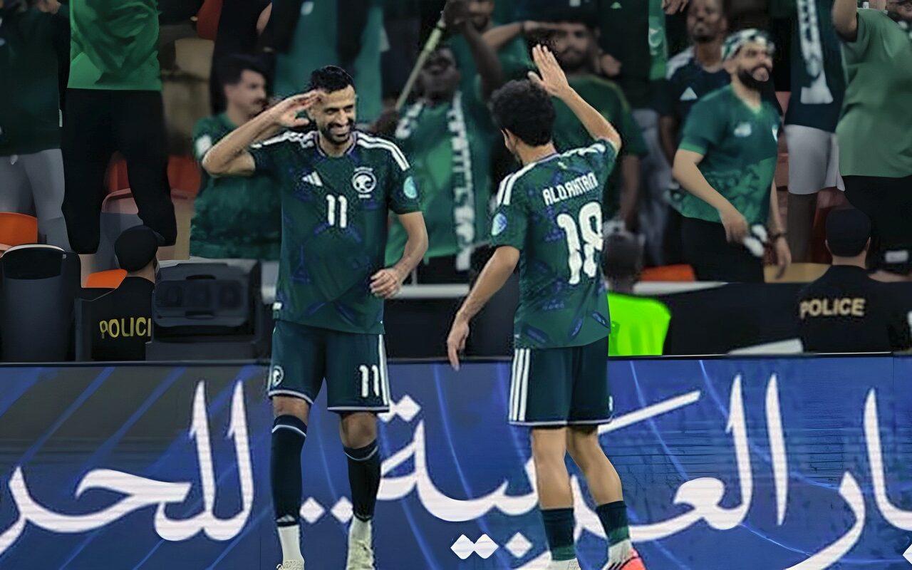 التشكيل الرسمي لصدام السعودية وقطر في خليجي 27
