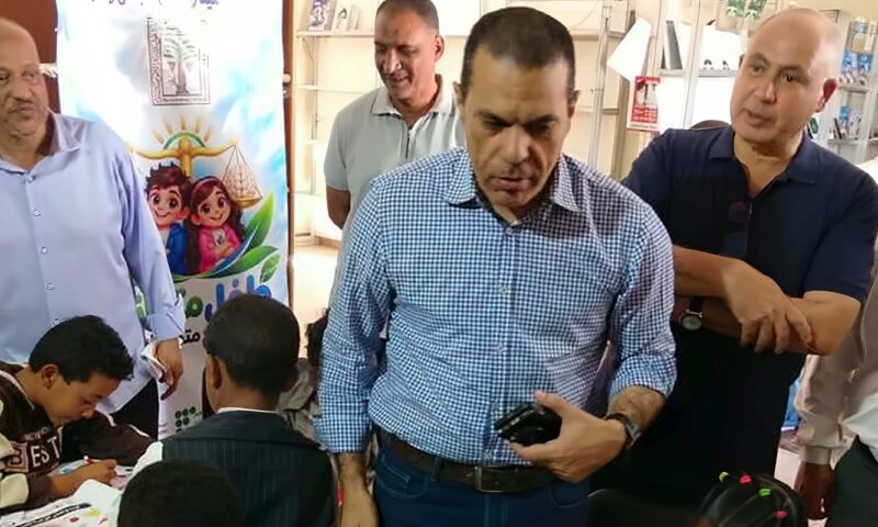 معرض الطفل بالشلاتين، كتب ورسومات وكورال يرسمون البسمة على وجوه أبناء الجنوب