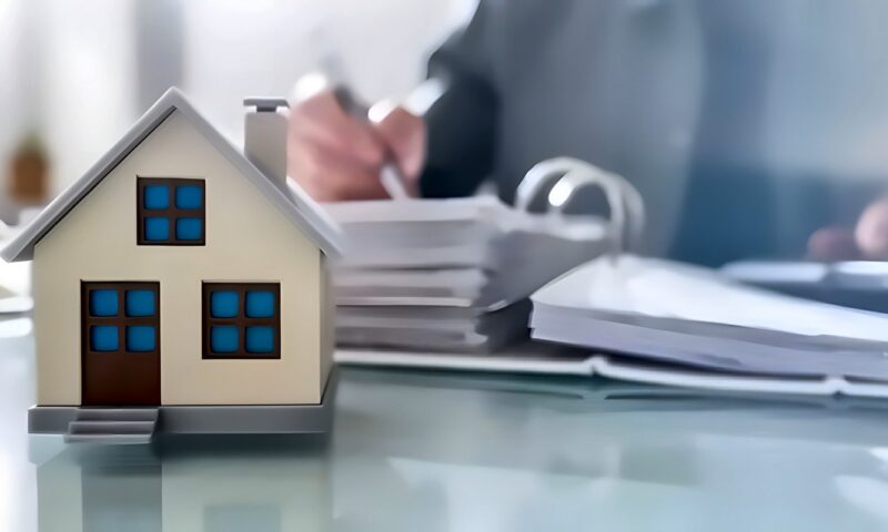 لتحقيق العدالة بين الممولين الملتزمين والمتأخرين، نائب يقترح مكافأة للملتزمين بسداد الضرائب العقارية