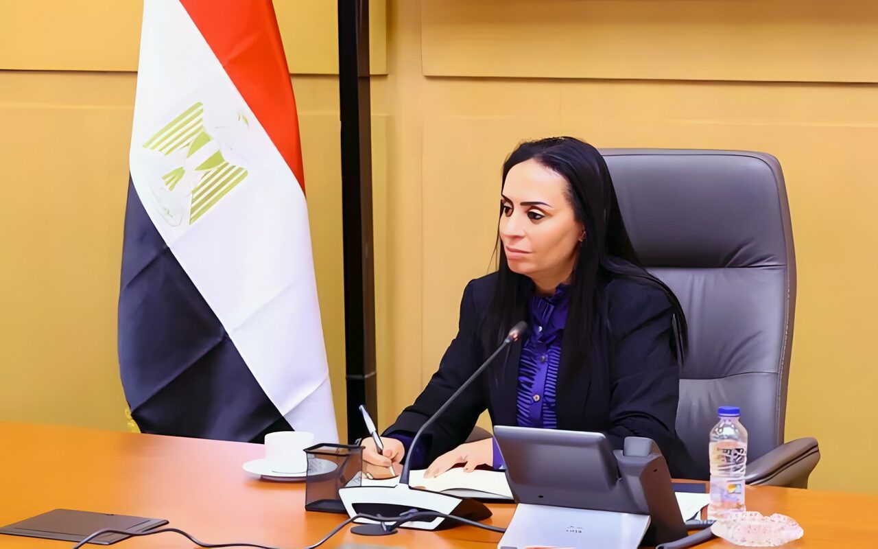 وزيرة التضامن تبحث دعم ذوي الإعاقة بالكراسي المتحركة والأجهزة التعويضية بالتعاون مع الجمعيات الأهلية