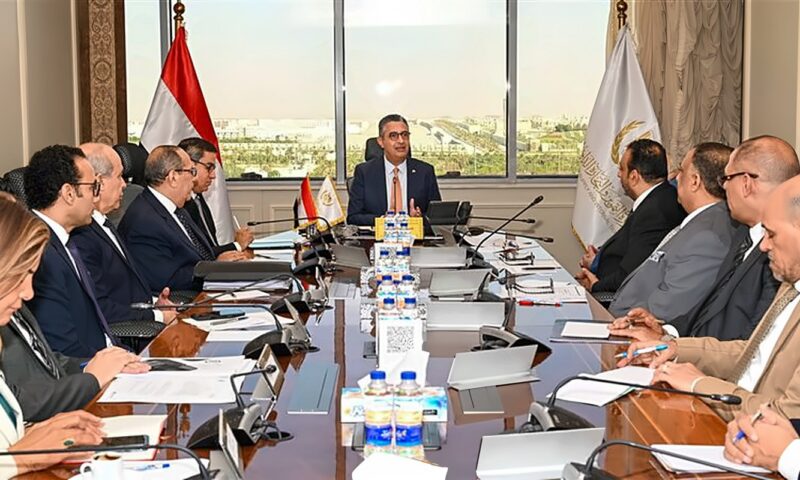 التموين تؤكد: لا تغيير في أسعار وأوزان الخبز الحر والفينو