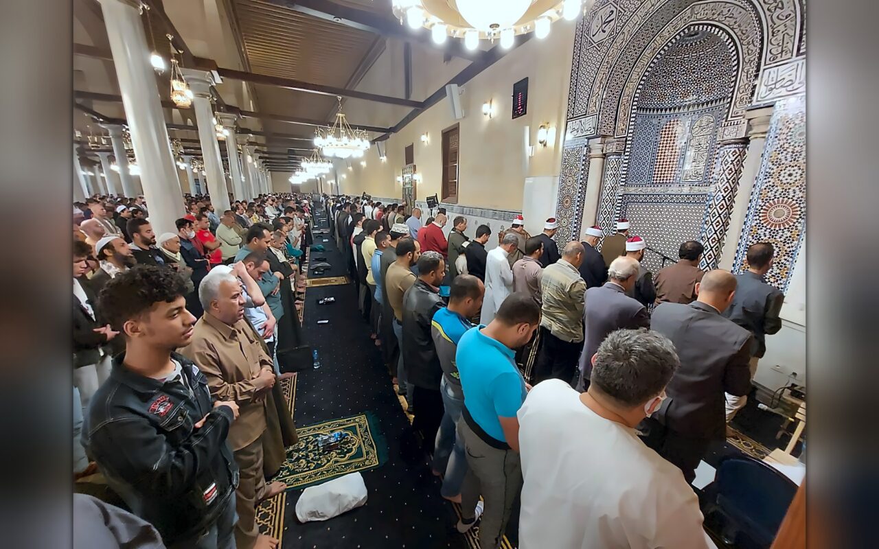 ذكر نبوي يحفظك من الكسل عن صلاة الفجر.. واظب عليه بهذه الطريقة