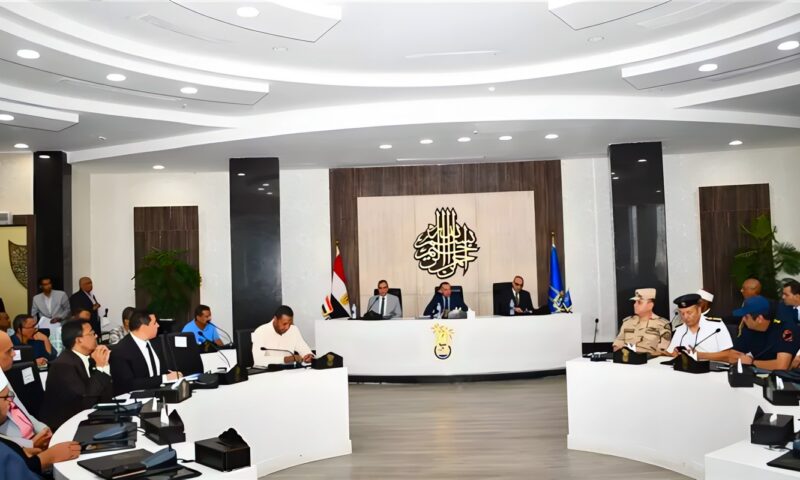 تنفيذي أسوان يثمن دعم رئيس الوزراء والوزراء للمشروعات التنموية وتلبية مطالب المواطنين