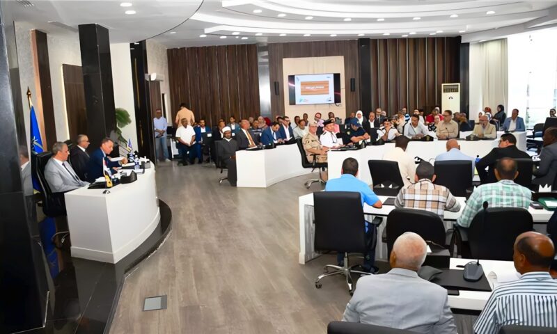محافظ أسوان يوجّه بحسم ملفات تقنين أراضي الدولة.. إنجاز 99.8% من ملفات القانون القديم وتسريع التعاقدات
