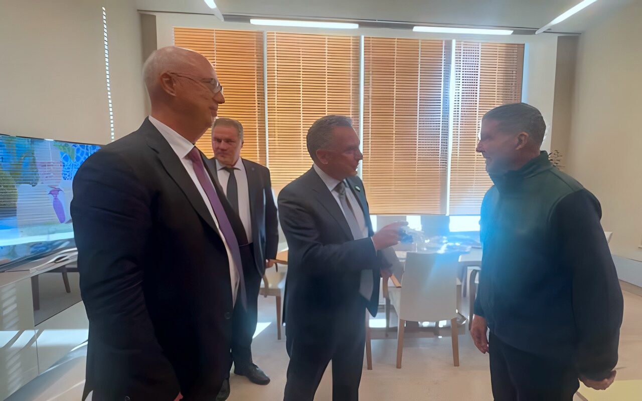 روسيا تطلق سراح الأمريكي ستيفن هوبارد تزامنا مع لقاء بوتين وويتكوف