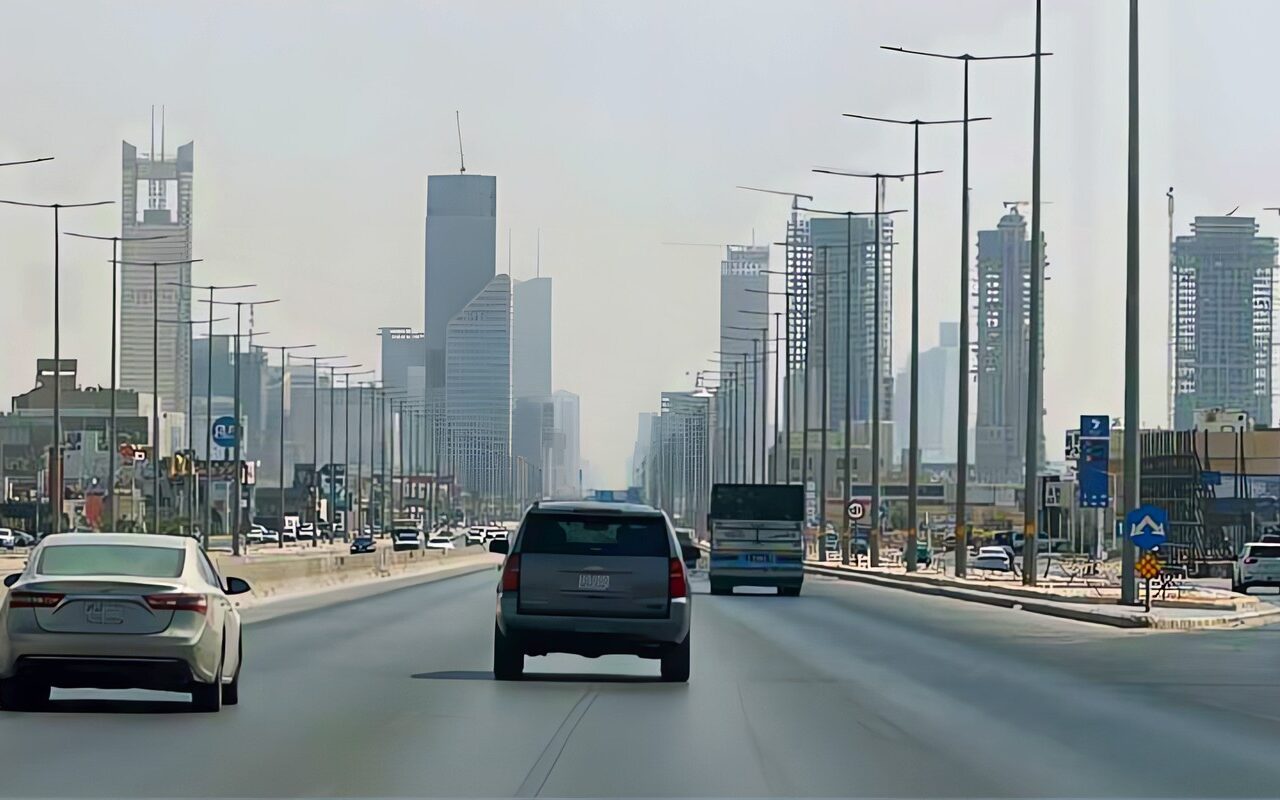السعودية… 4 إنذارات مبكرة تشمل نجران وأبها وخميس مشيط