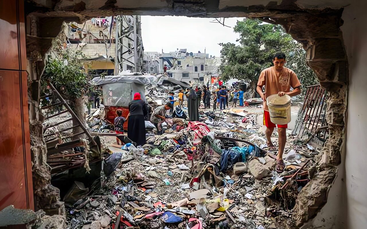 استشهاد فلسطينيين اثنين بغارة إسرائيلية على مركبة وسط قطاع غزة