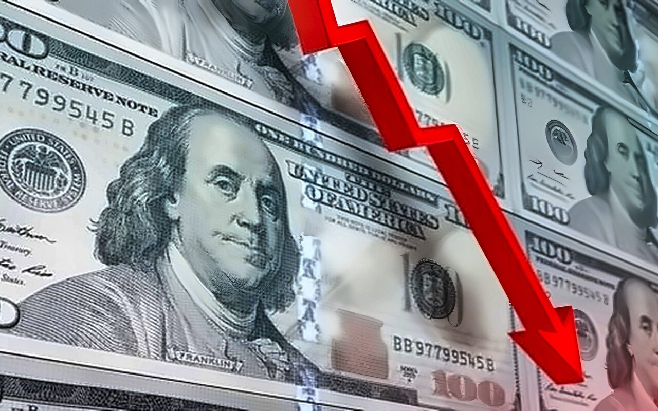 سعر الدولار يتراجع في جميع البنوك اليوم.. وصل كام؟