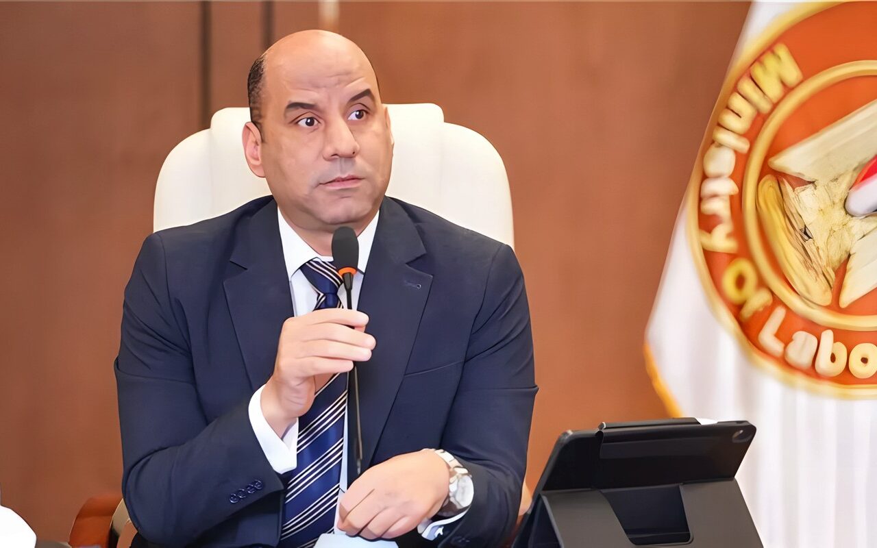 حسن رداد: 11.2 مليون فرصة عمل خلال 12 عامًا ووزارة العمل تستهدف 1.4 مليون وظيفة سنويًا