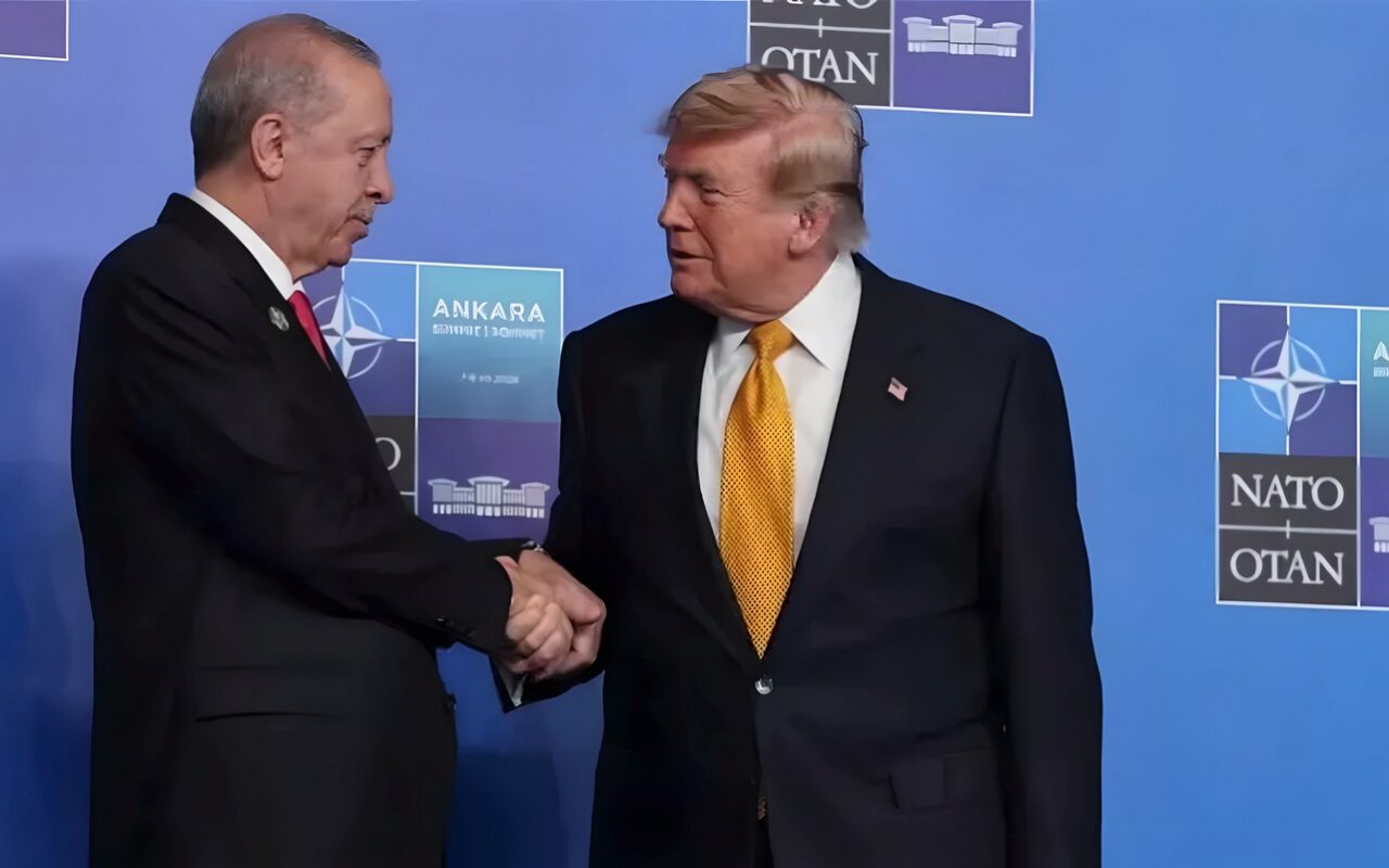 أردوغان لـ ترامب: نبذل جهودًا دبلوماسية لحل أزمتي مضيق هرمز واليمن