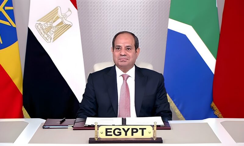 السيسي لـ نظيره الصومالي: ندعم سيادة الصومال ووحدة وسلامة أراضيه.. نحرص على المساهمة في تعزيز قدرات الدولة الصومالية وترسيخ الأمن والاستقرار وتحقيق تطلعات الشعب الشقيق