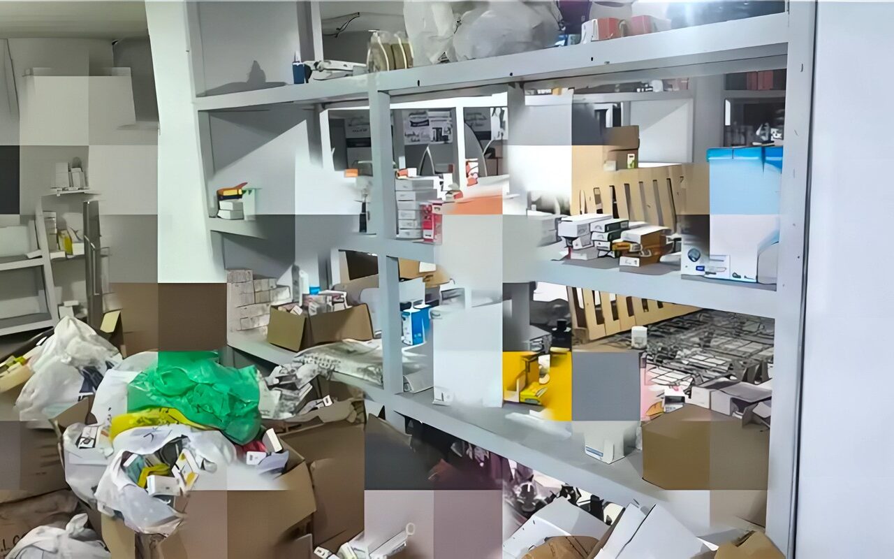 ضبط 17 ألف علبة دواء منتهية الصلاحية داخل شركة توزيع بالإسماعيلية