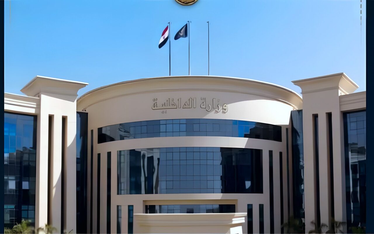حقيقة اتهام معلمة بضرب طفل في الإسماعيلية، الأمن يكشف تفاصيل كدمة العين وسبب انتشار الصورة