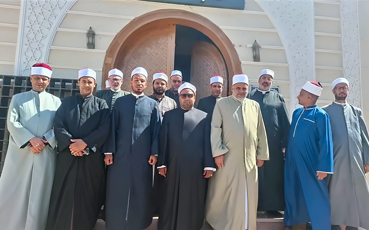 أوقاف البحر الأحمر تطلق قافلة دعوية من مسجد الوهاب بالغردقة لتعزيز الوعي الديني