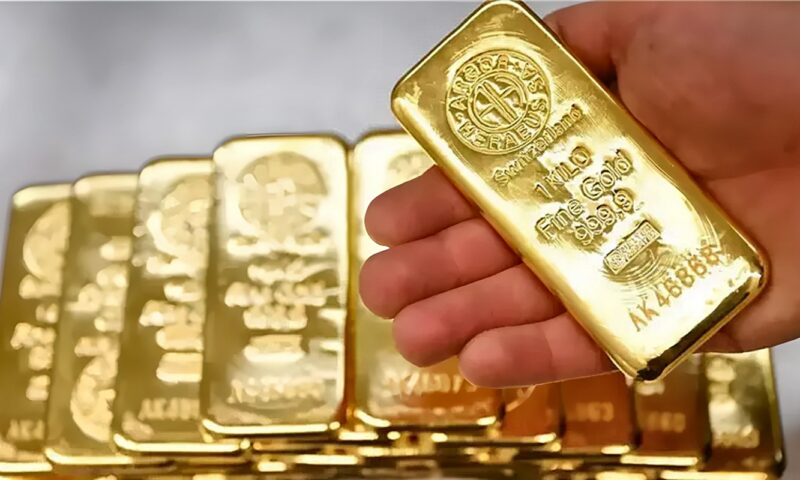 أخبار الاقتصاد اليوم: الذهب يفقد 35 جنيها وعيار 21 يسجل 6135.. أسعار النفط تستقر عالميا عند 89.50 دولارا للبرميل.. المعارض تلعب دورًا مهمًا في دعم صناعة الملابس المصرية
