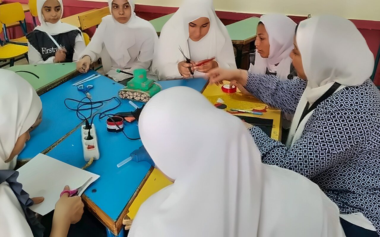 متحف كوم أوشيم بالفيوم ينظم ورشة فنية للطلاب ذوي الاحتياجات الخاصة