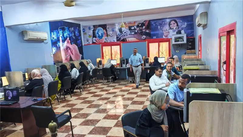 محافظ أسوان: تأهيل الشباب لسوق العمل التكنولوجي.. انطلاق برنامج IT Professional بمركز تدريب نصر النوبة