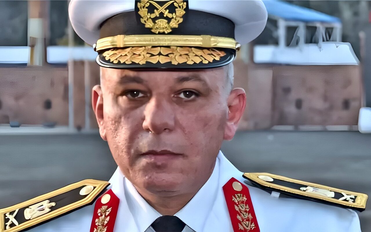 قائد القوات البحرية يكشف كذب ادعاءات إسرائيل في طمس حقيقة إغراق المدمرة إيلات