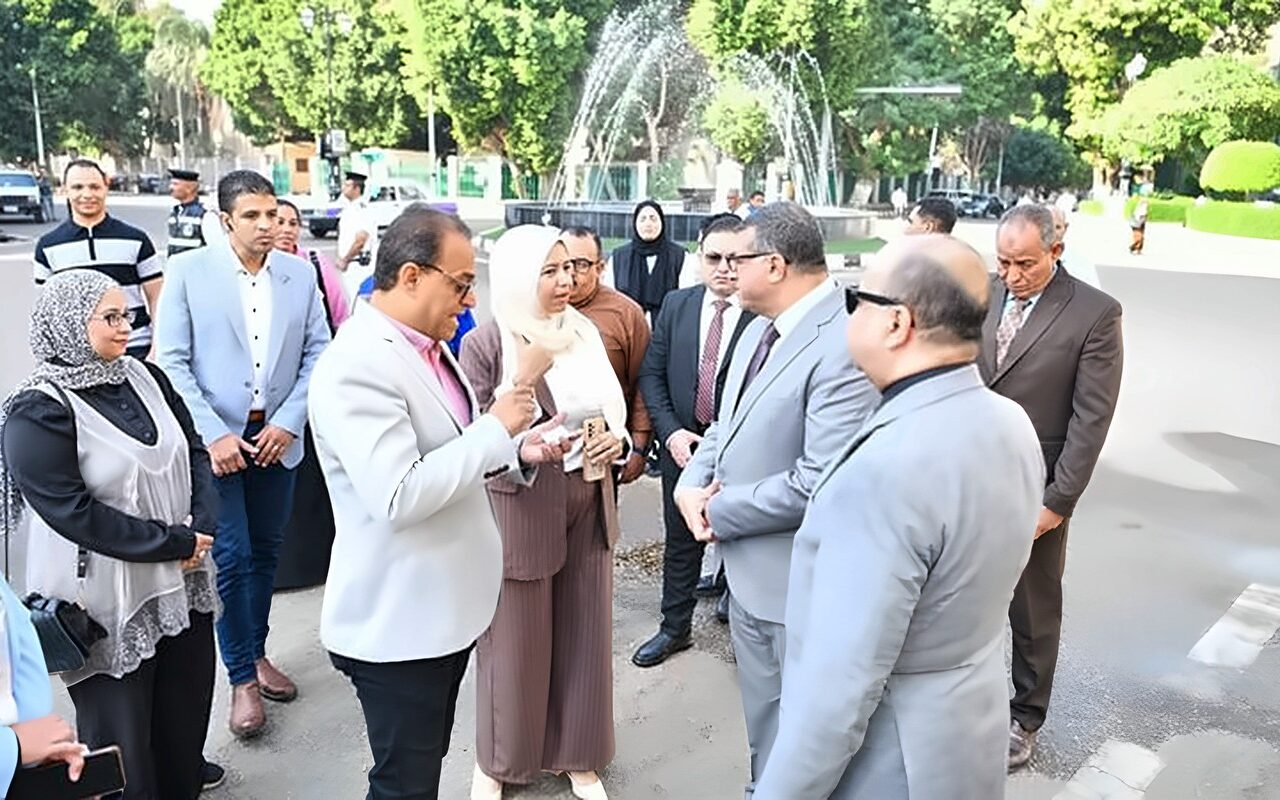 محافظ قنا يدشن المرحلة الثانية من حملة “علشان ولادنا” للتوعية بالصحة الإنجابية (صور)