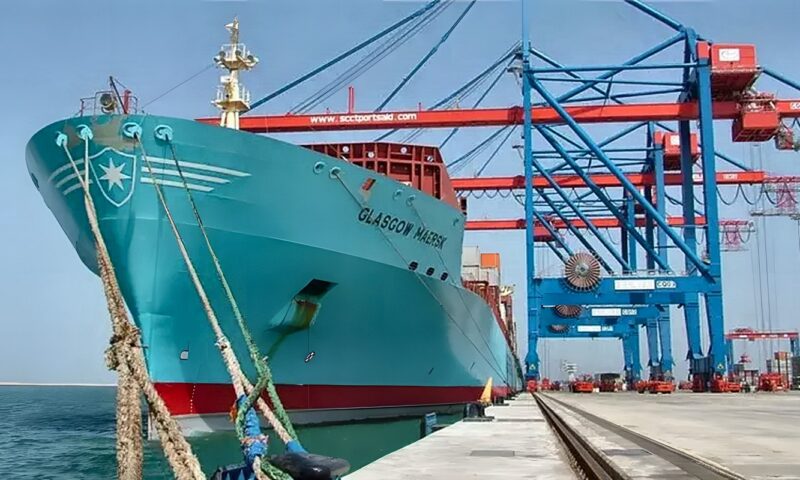 موانئ البحر الأحمر تستقبل وتُصدّر 15 ألف طن بضائع.. تفاصيل حركة السفن والشاحنات اليوم