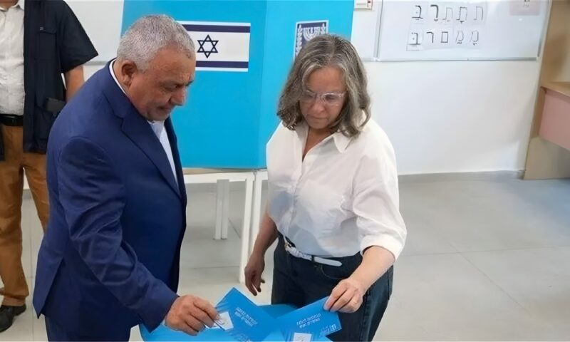 آيزنكوت بعد العينات: الإسرائيليون صوتوا ضد استمرار نتنياهو وسنشكل حكومة مستقرة