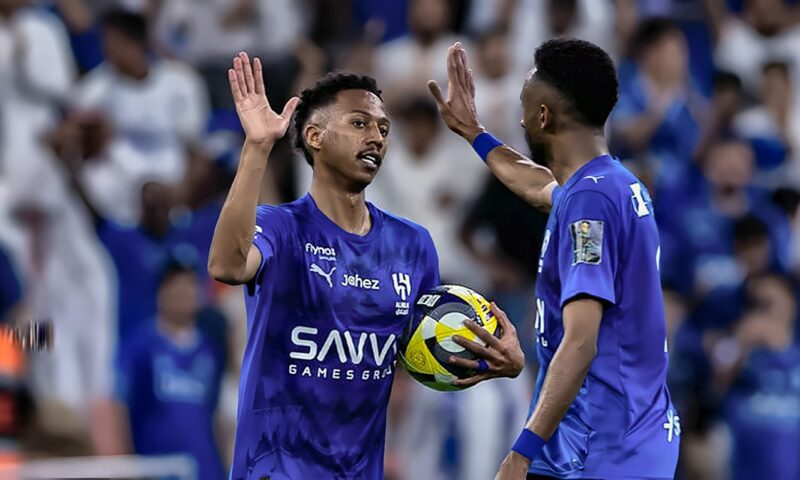 الدوري السعودي، الهلال يتقدم على الاتحاد 2-1 في الشوط الأول