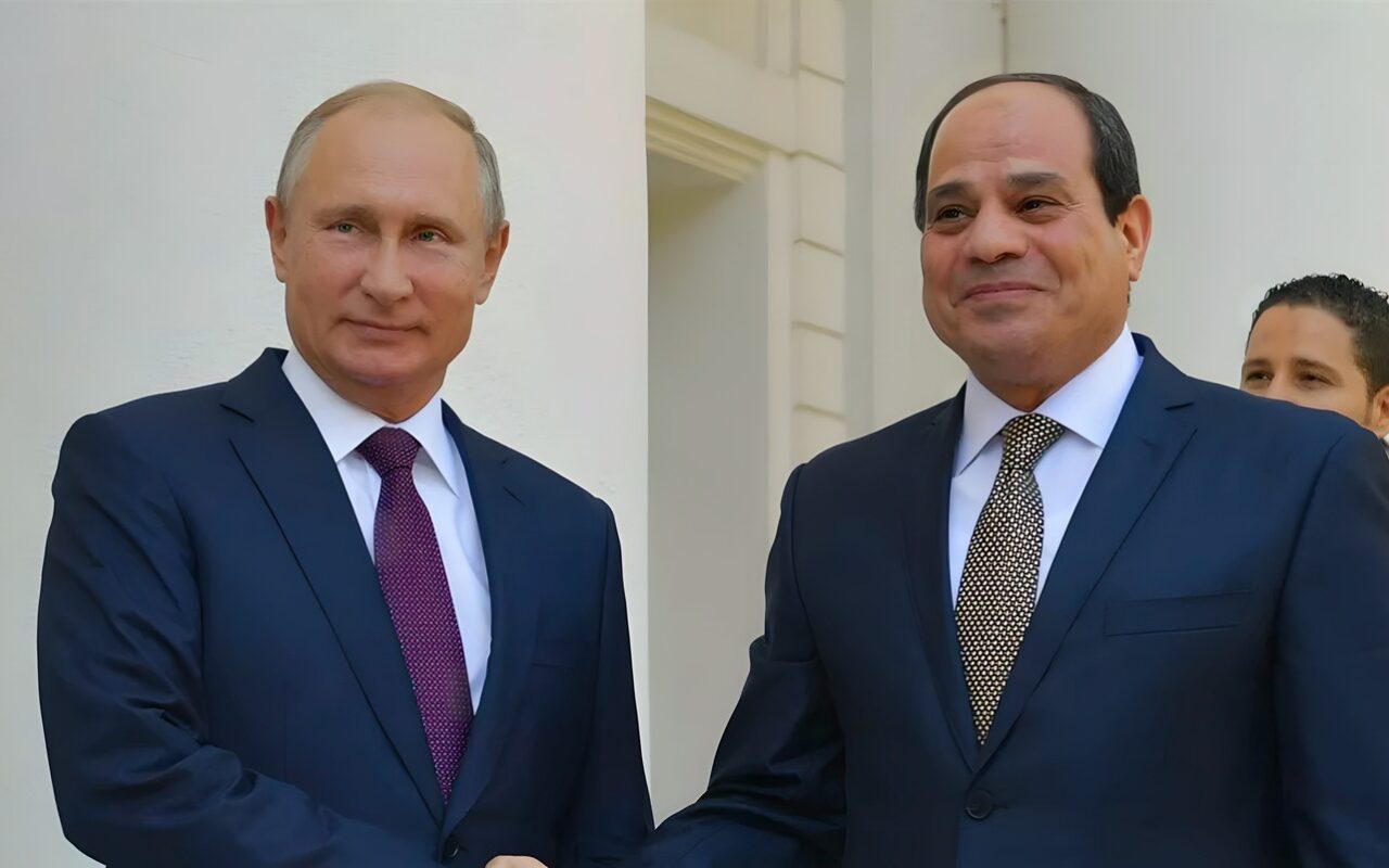 السيسي من موسكو: المياه قضية وجودية بالنسبة لمصر.. نرفض الإجراءات الأحادية في حوض النيل الشرقي.. ضرورة الحفاظ على السلم والاستقرار بالقرن الإفريقي