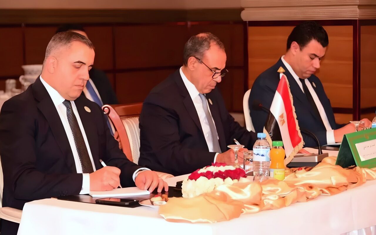 مصر والجزائر وتونس يتمسكون بالحل “الليبي–الليبي” ويرفضون التدخلات الخارجية (صور)