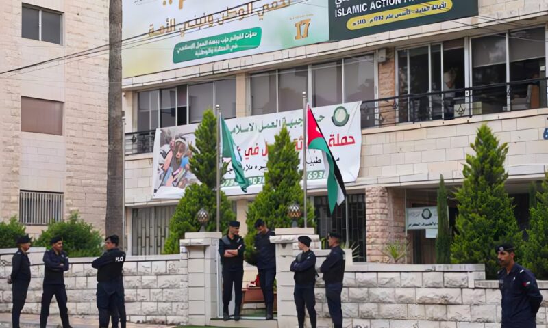 أحكام بالسجن من 6 أشهر إلى 3 سنوات بحق 7 من قادة “إخوان الأردن” في ملف “التبرعات وغسيل الأموال”