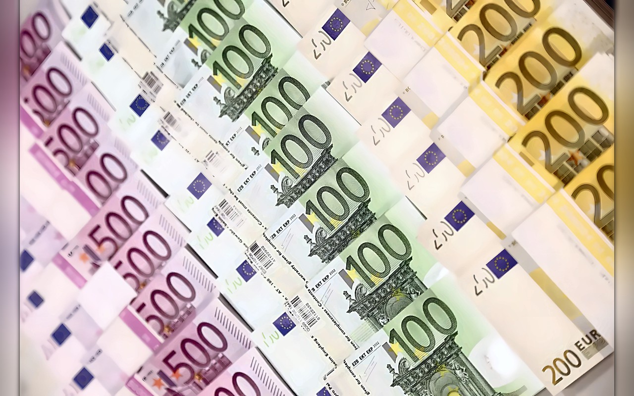 تباين عوائد السندات الأوروبية مع ترقب بيانات التضخم في منطقة اليورو