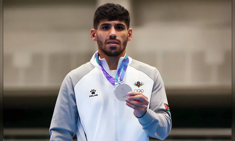 آسياد 2026: الملاكم الأردني عشيش يُحرز فضية وزن 70 كلغ