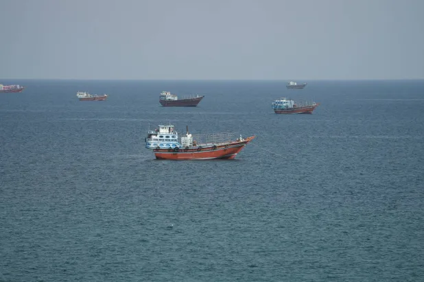 هجوم يستهدف ناقلة أثناء خروجها من مضيق هرمز