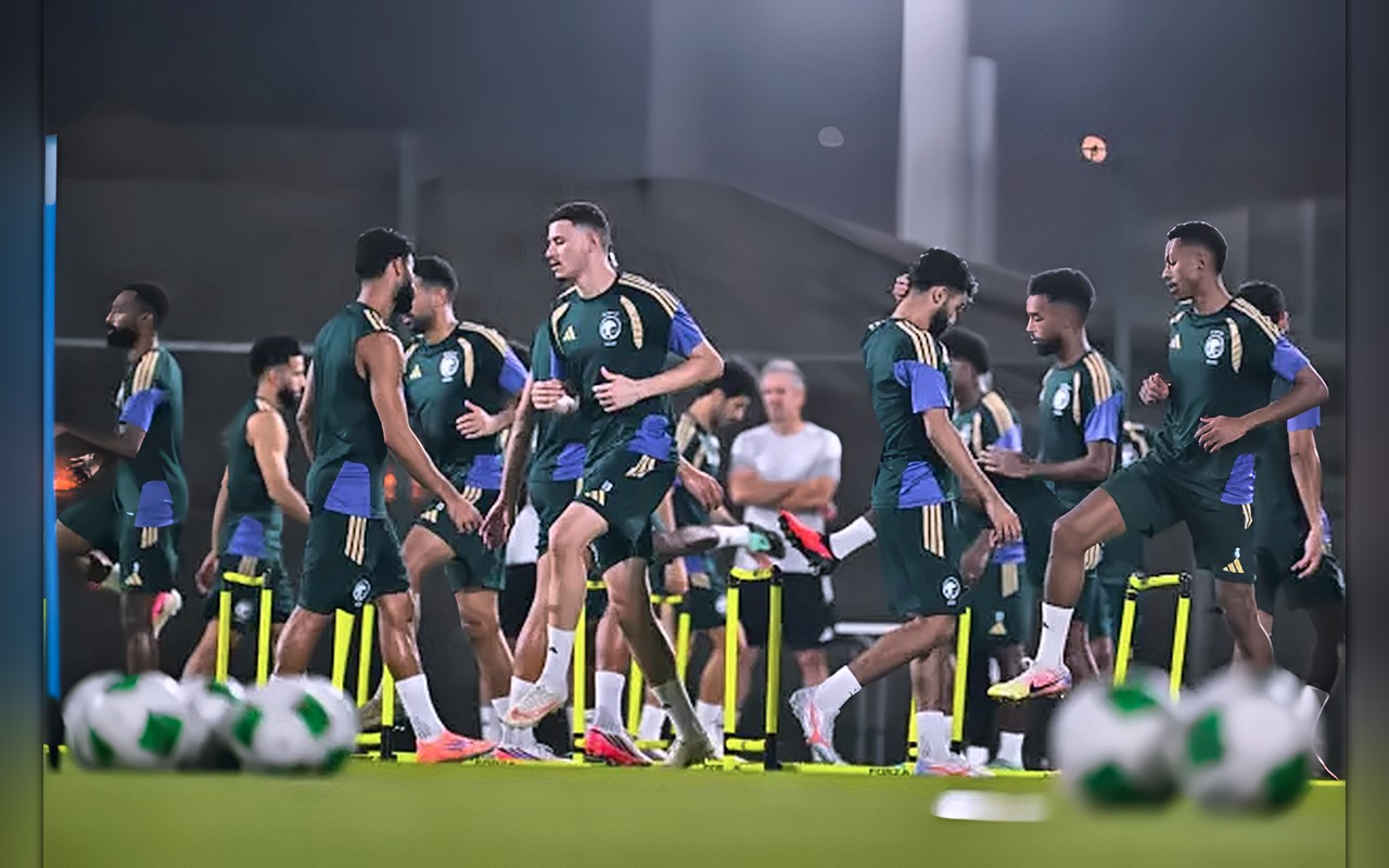 السعودية وقطر… من يكمل المسير إلى نهائي «كأس الخليج»؟