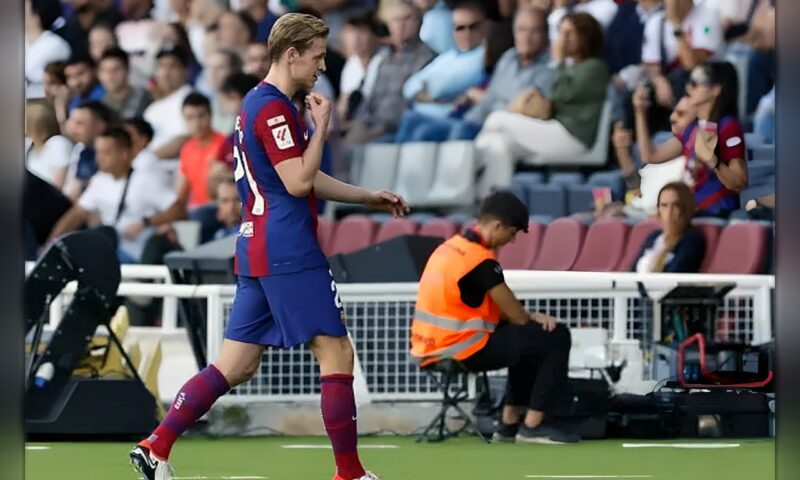دي يونغ يقترب من العودة لبرشلونة