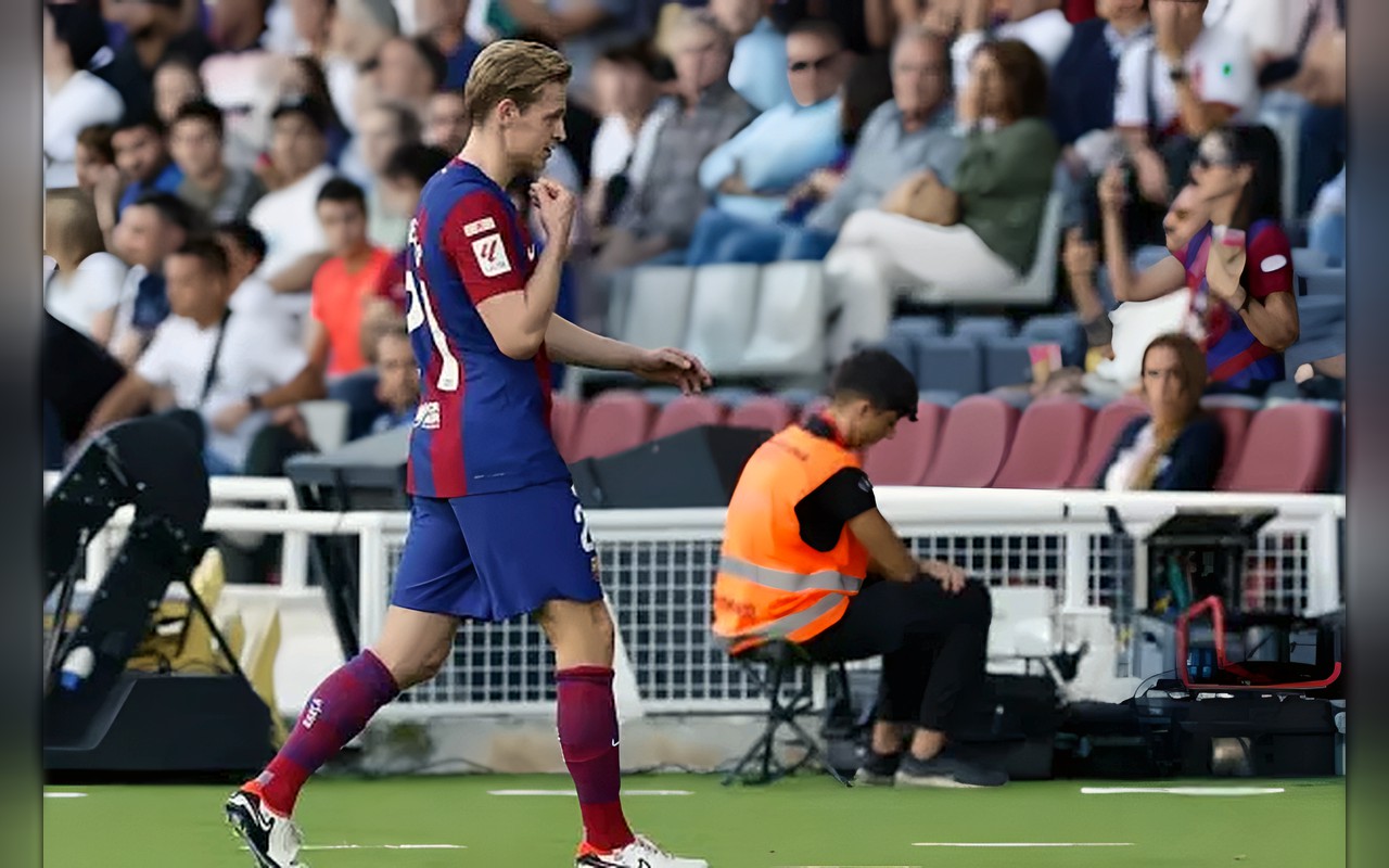 دي يونغ يقترب من العودة لبرشلونة