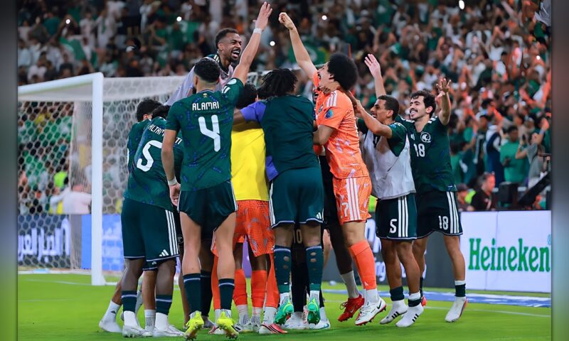 هل ينهي الأخضر غياب 22 عاماً عن منصات التتويج؟