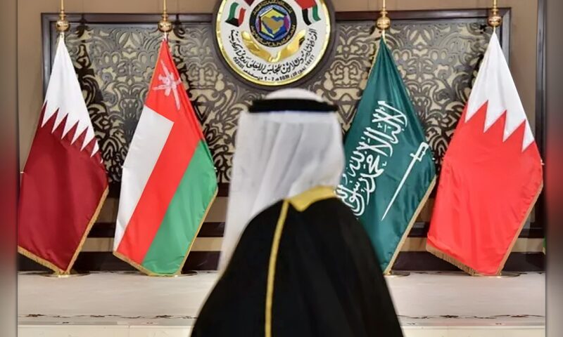 تحويلات العاملين من دول الخليج تسجل أعلى مستوى عالمياً عند 161 مليار دولار