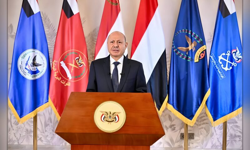 العليمي يعلن بدء المعركة العسكرية الشاملة ضد الحوثيين